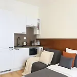 Apartman Cozy - Elevator - Self Check-in - Center