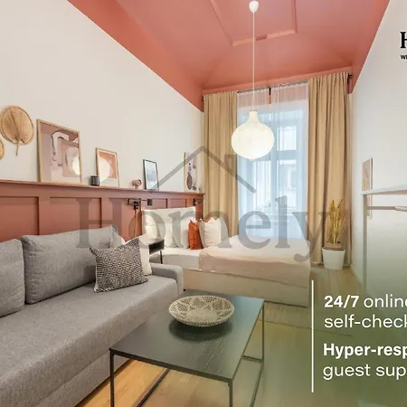 Homelyi 28m2 With Elevator And Self Check-in * Prague