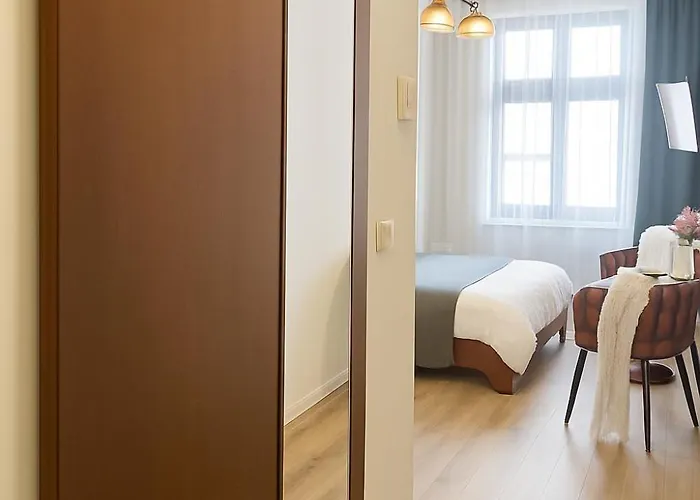 Cozy - Elevator - Self Check-in - Center Praga